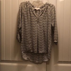 Black & white 3/4 length sleeves